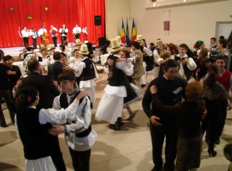 Dantul cosercilor (c) eMM.ro